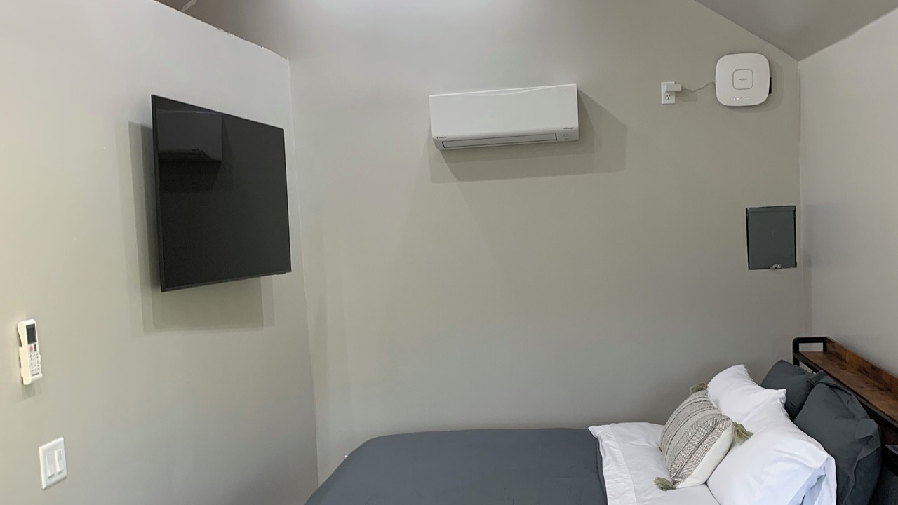 Photo of Bedroom in Roseburg