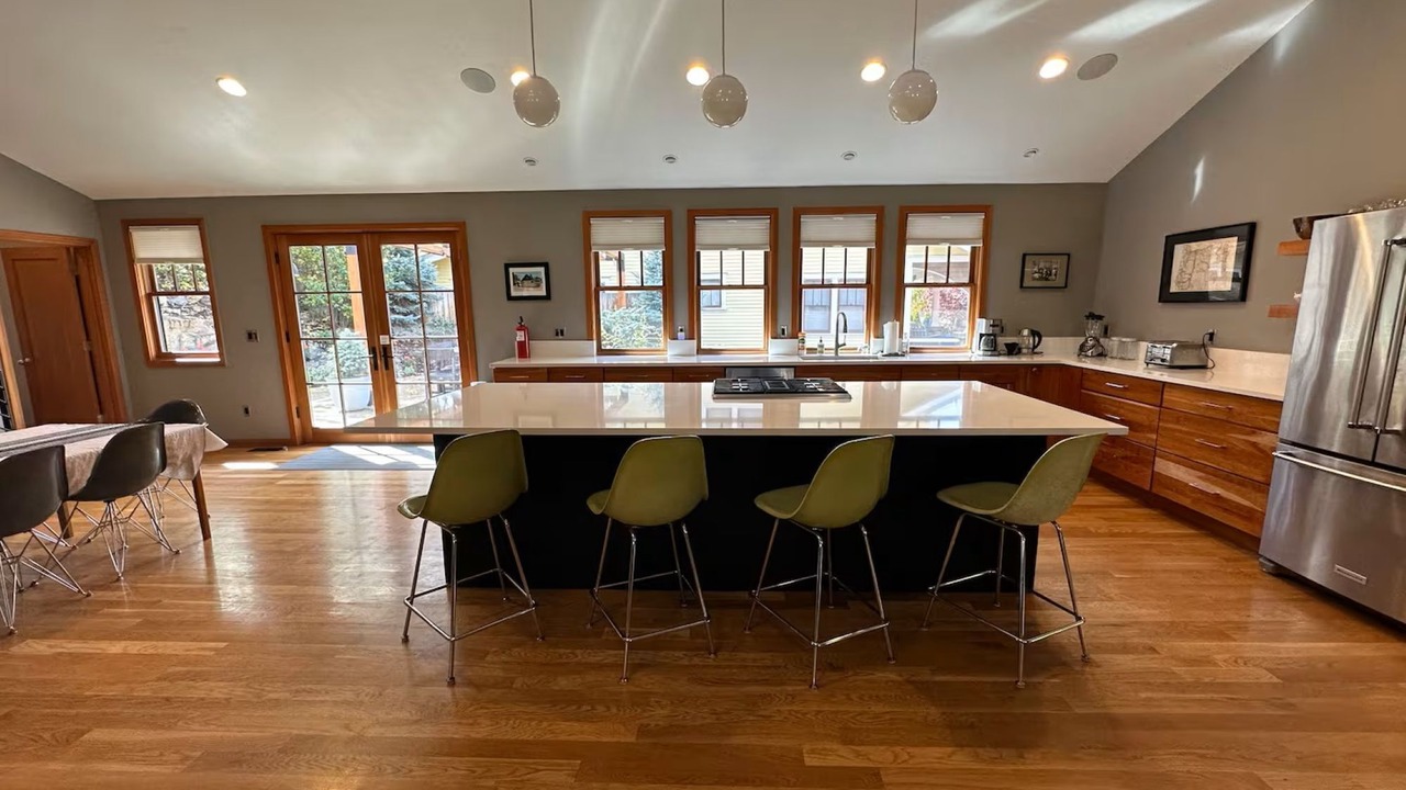 Photo of Bedroom in Old Bend