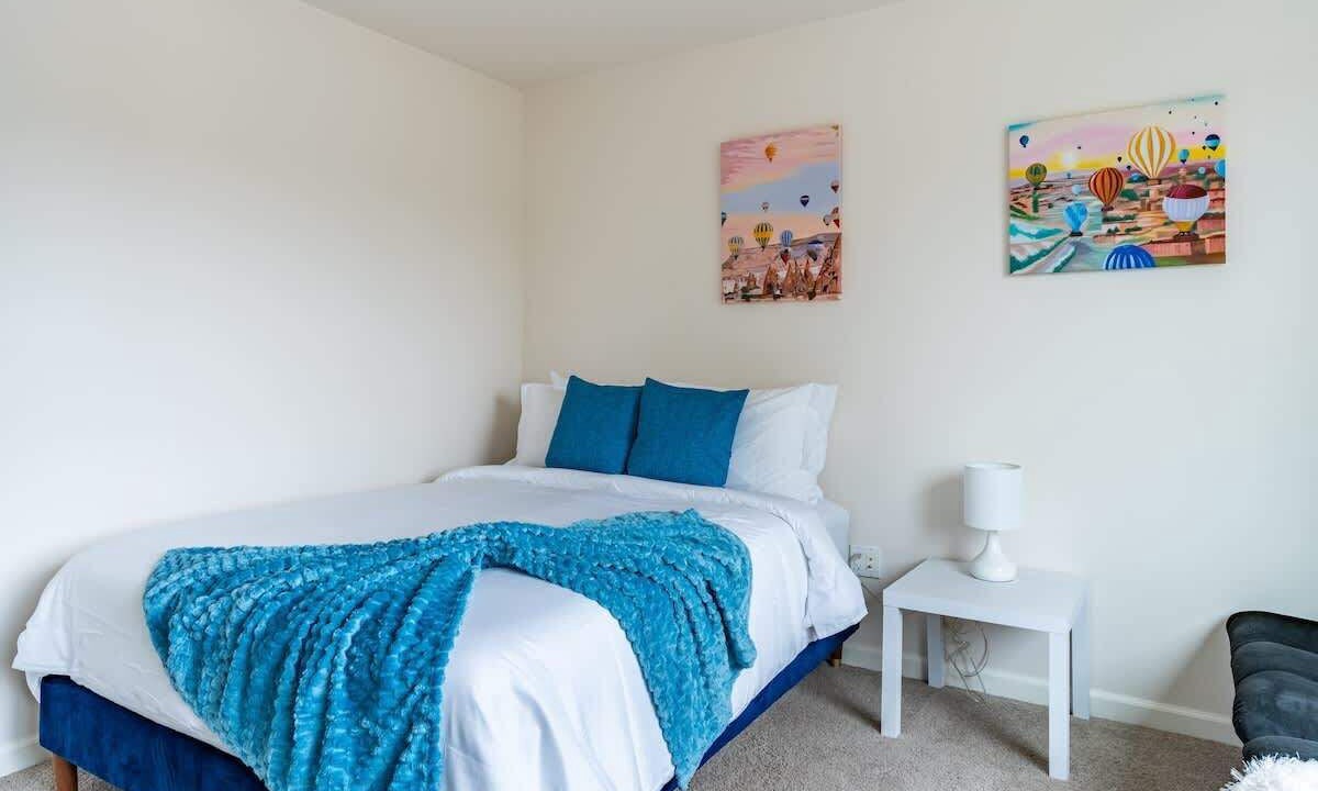 Photo of Bedroom in Edmonds