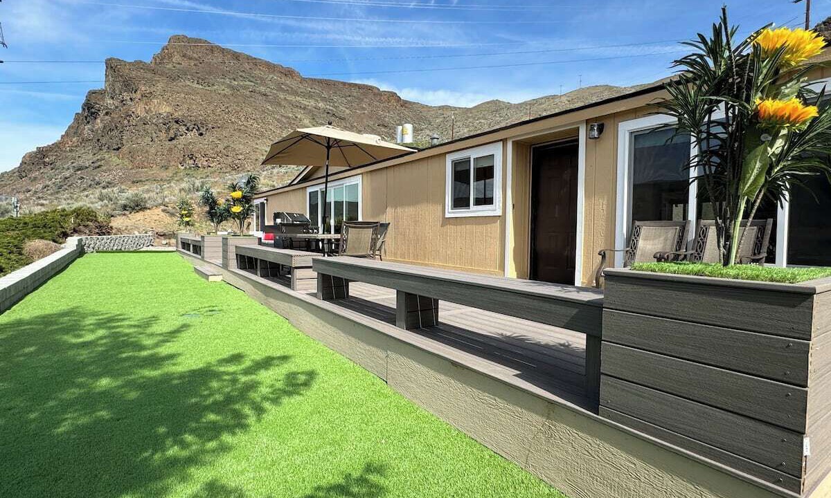Photo of Patio Balcony in Sunland Estates