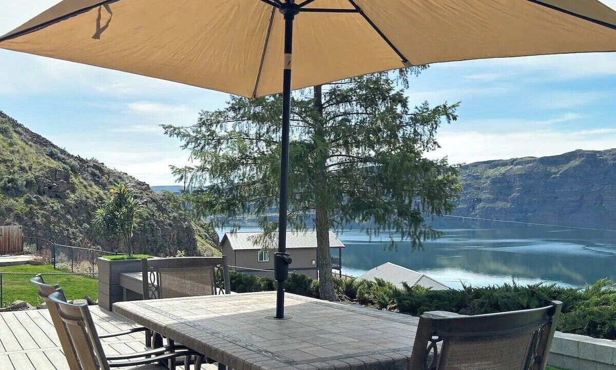 Photo of Outdoor in Sunland Estates