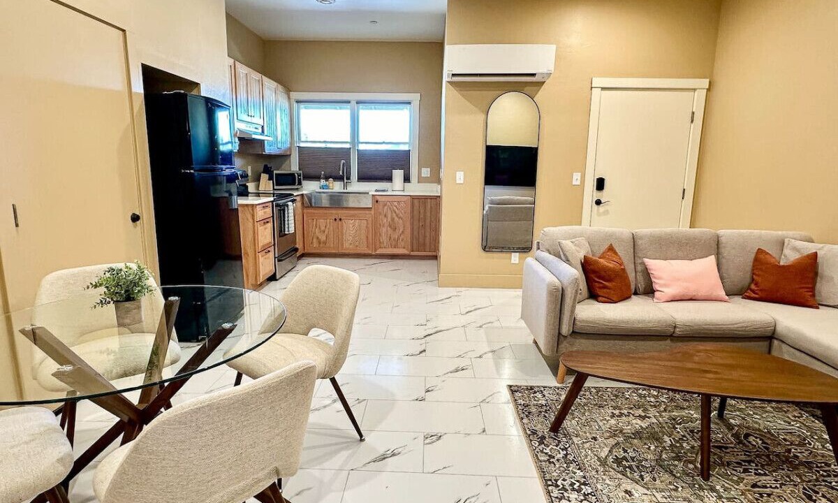 Photo of Livingroom in Medford
