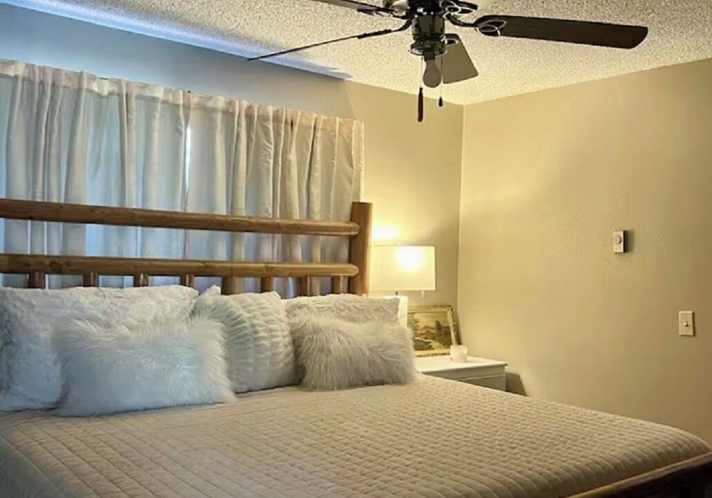 Photo of Bedroom in Scottsburg