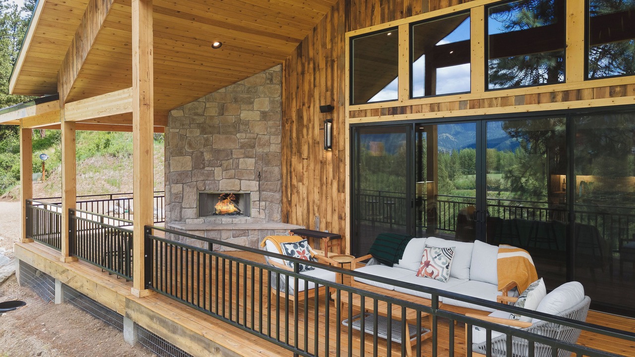 Photo of Patio Balcony in Garden Valley