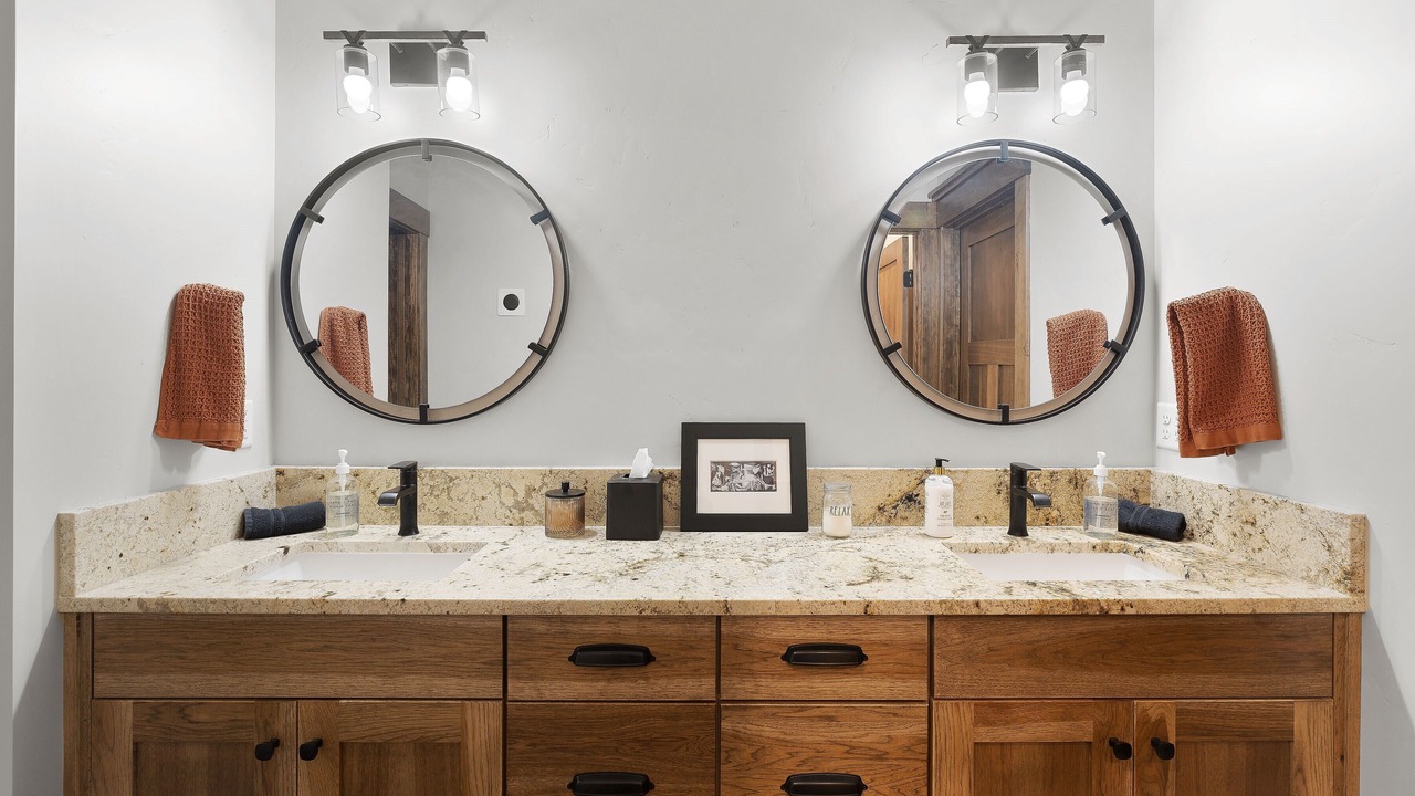 Photo of Bathroom in Garden Valley