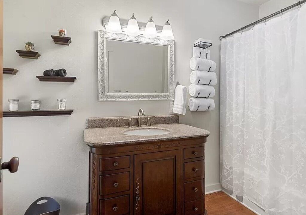 Photo of Bathroom in McLoughlin