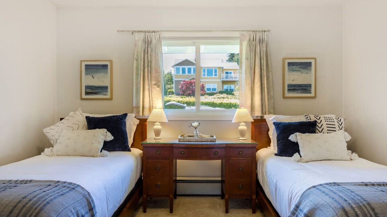 Photo of Bedroom in Oak Harbor