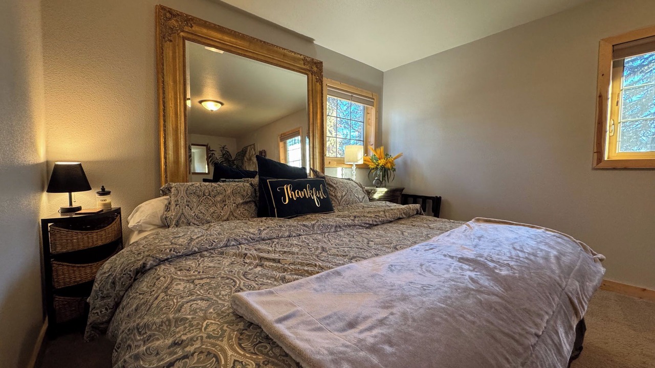 Photo of Bedroom in Chiloquin