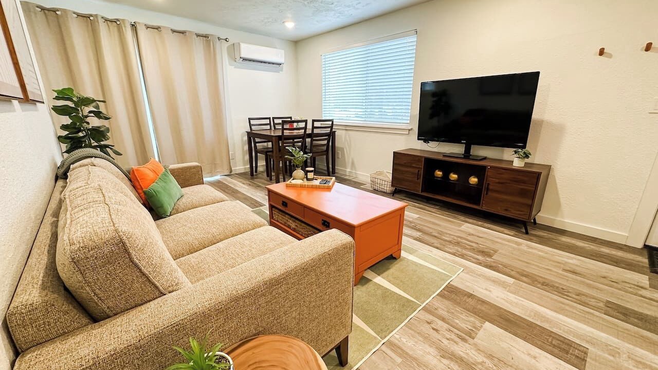 Photo of Livingroom in West Valley