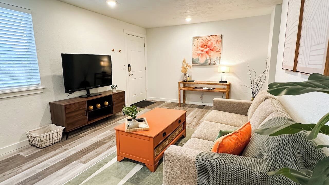 Photo of Livingroom in West Valley