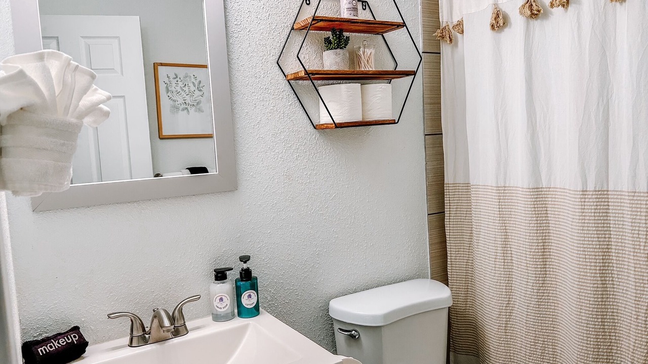 Photo of Bathroom in West Valley