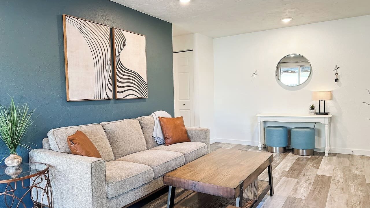 Photo of Livingroom in West Valley