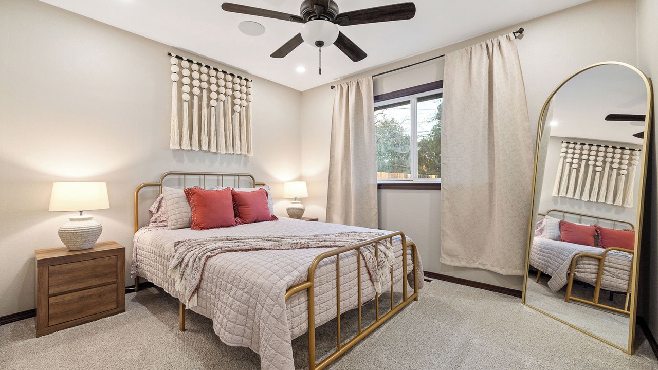 Photo of Bedroom in South Richland