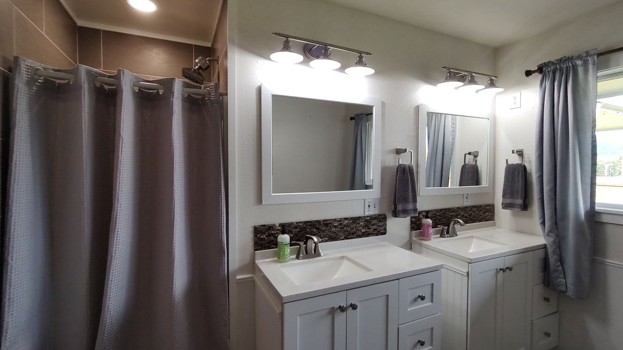 Photo of Bathroom in Amanda Park
