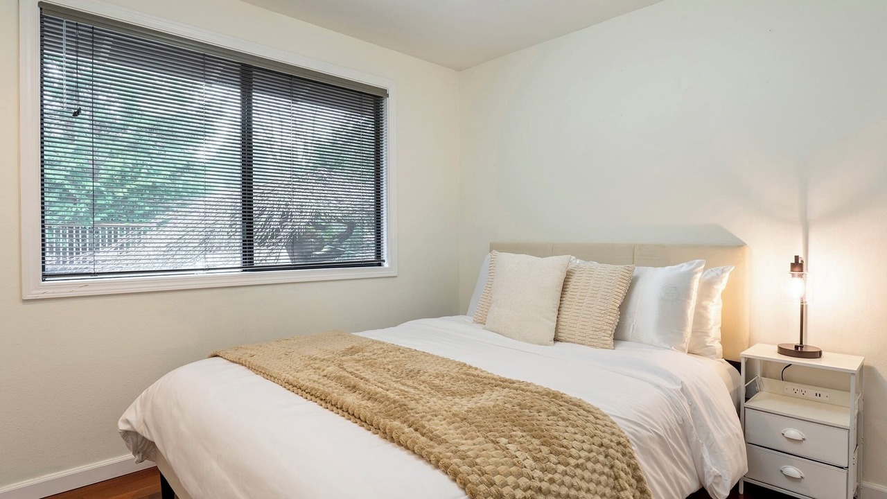 Photo of Bedroom in Overlake