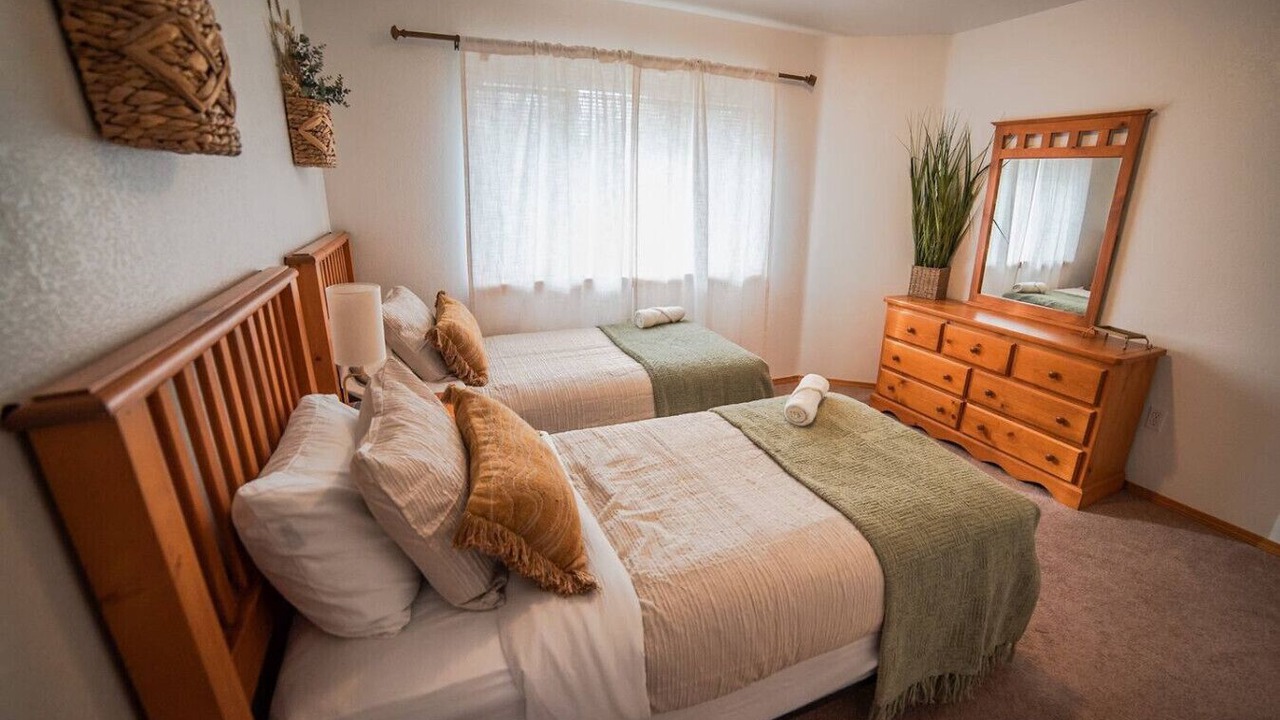 Photo of Bedroom in Klamath Falls