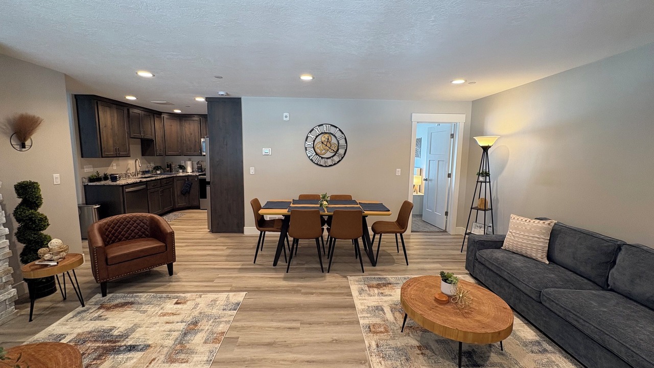 Photo of Livingroom in Victor