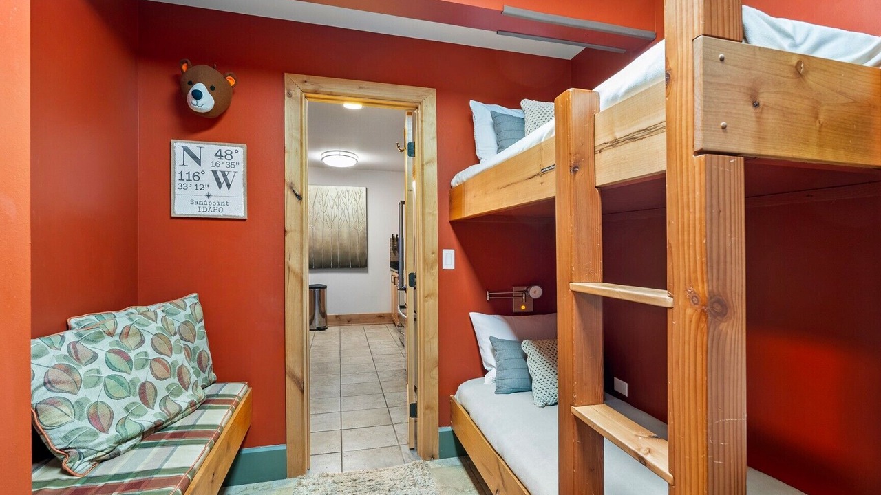 Photo of Bedroom in Sandpoint
