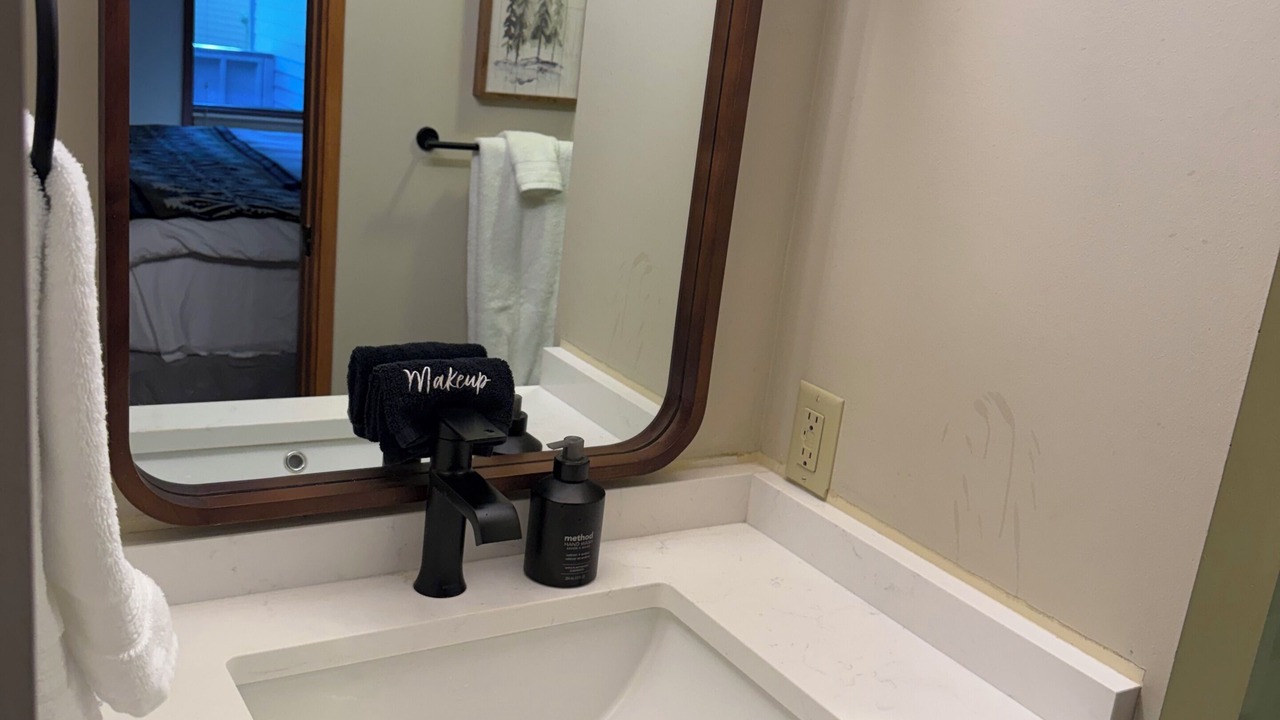 Photo of Bathroom in Overlook Park