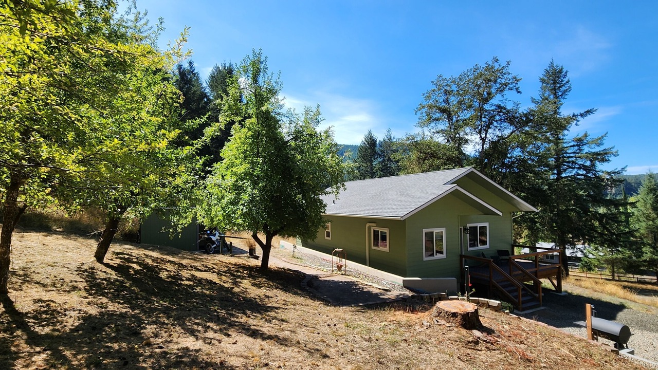 Photo of Outdoor in Umpqua
