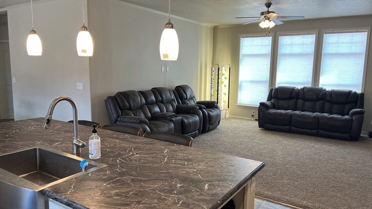 Photo of Livingroom in Torrey