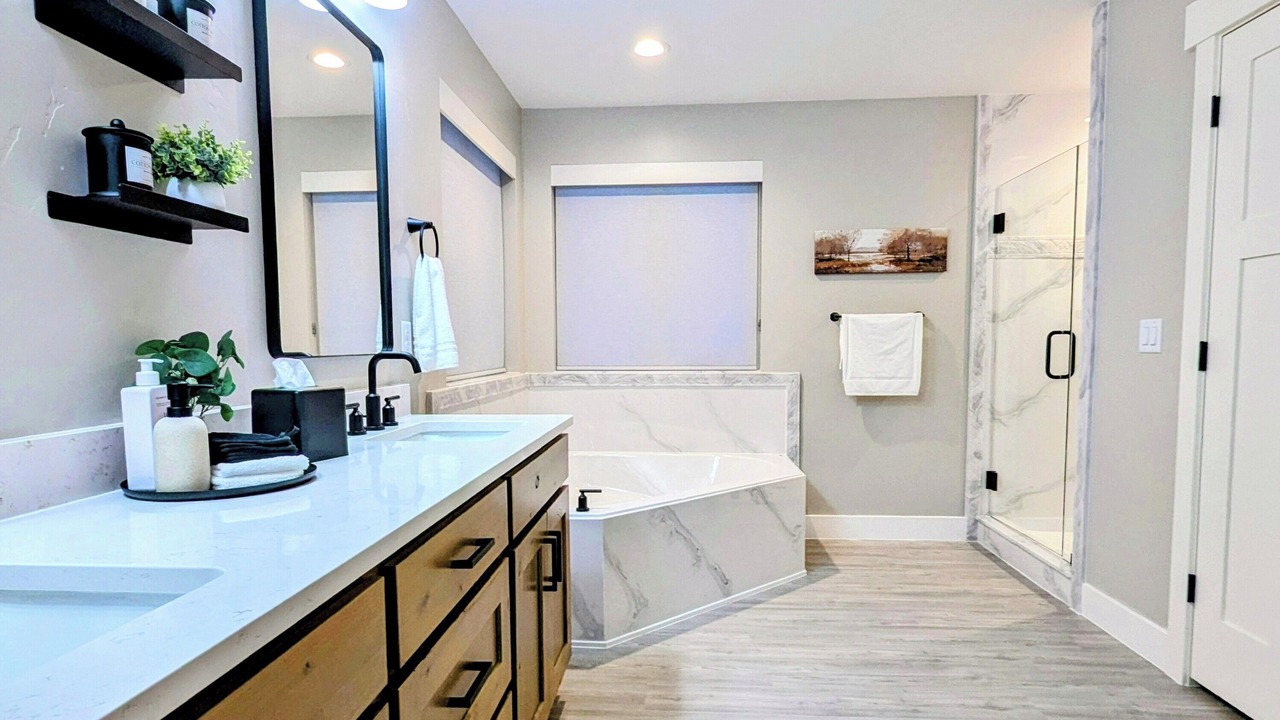 Photo of Bathroom in Sweetwater