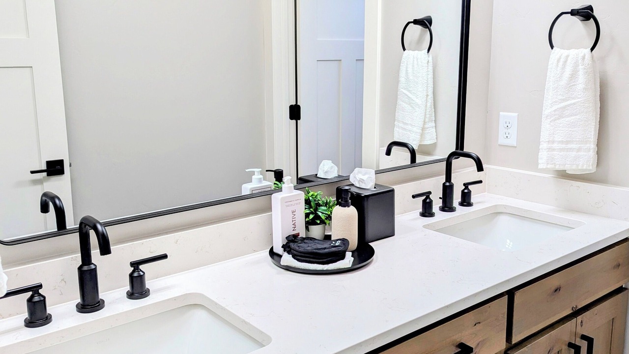 Photo of Bathroom in Sweetwater