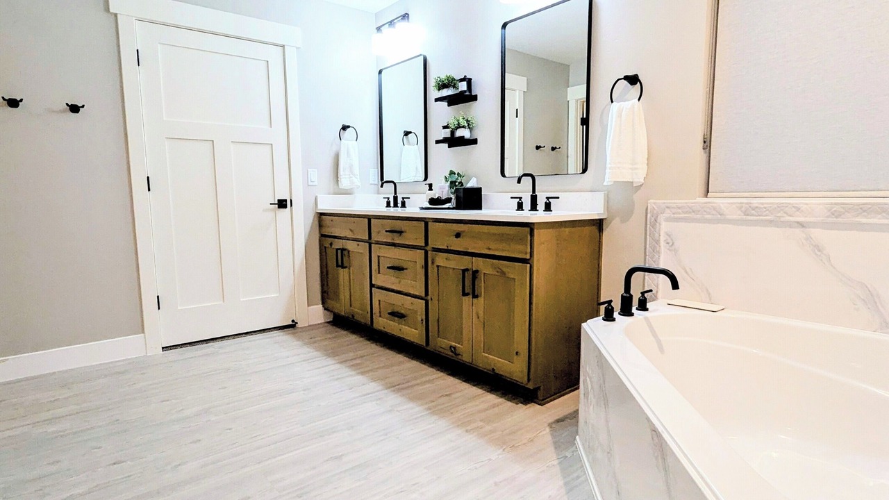 Photo of Bathroom in Sweetwater