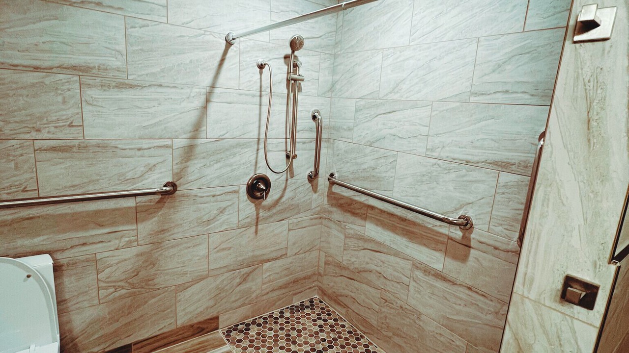 Photo of Bathroom in Mossyrock