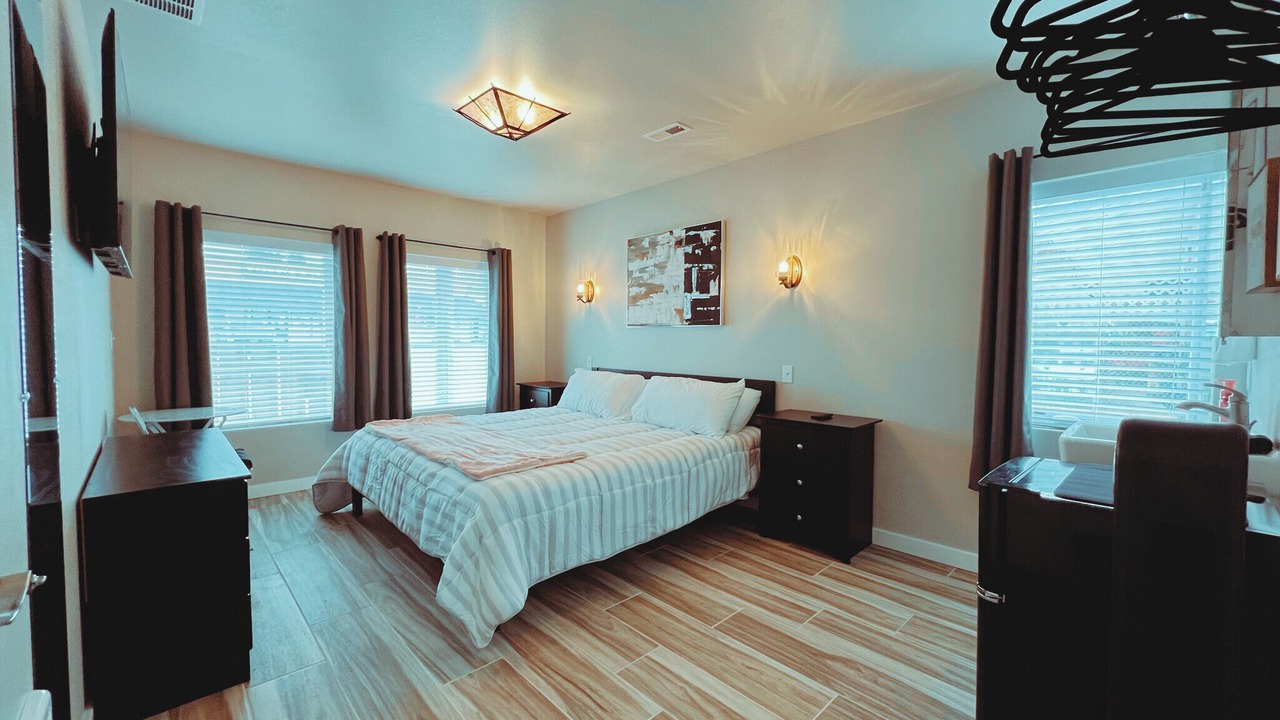 Photo of Bedroom in Mossyrock