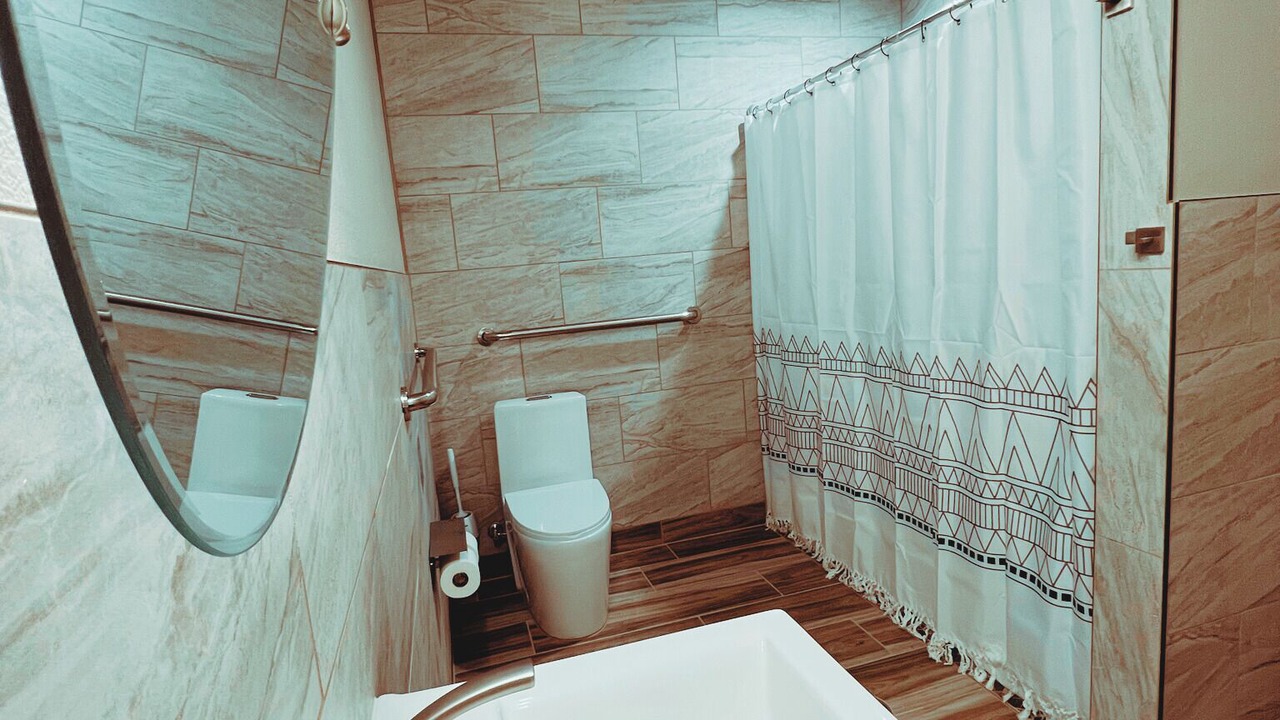 Photo of Bathroom in Mossyrock
