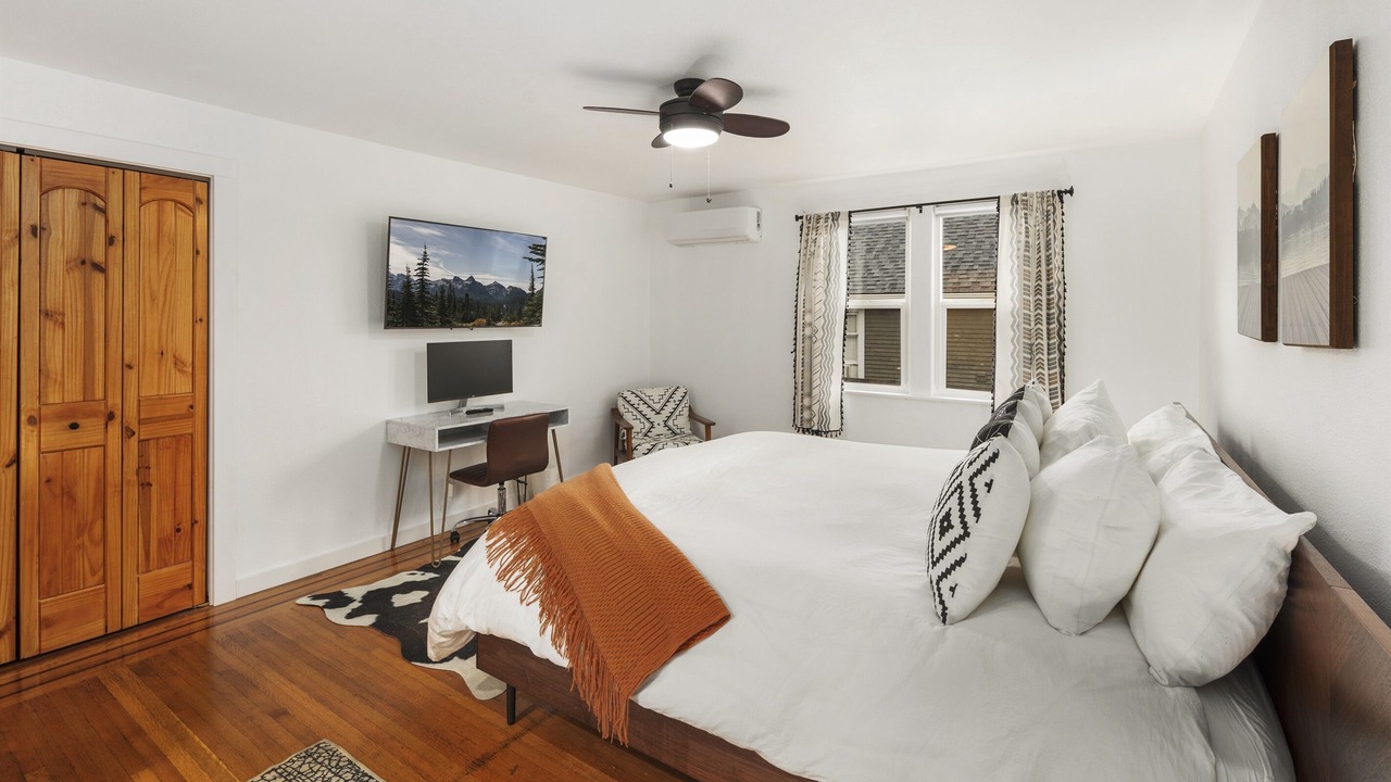 Photo of Bedroom in Enumclaw