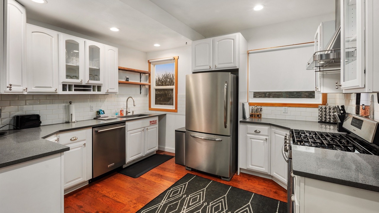 Photo of Kitchen in Enumclaw