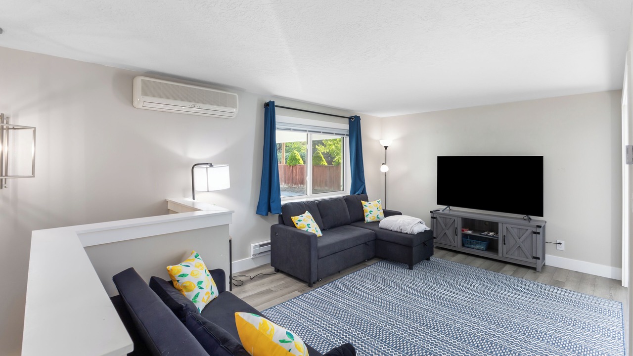 Photo of Livingroom in Logan