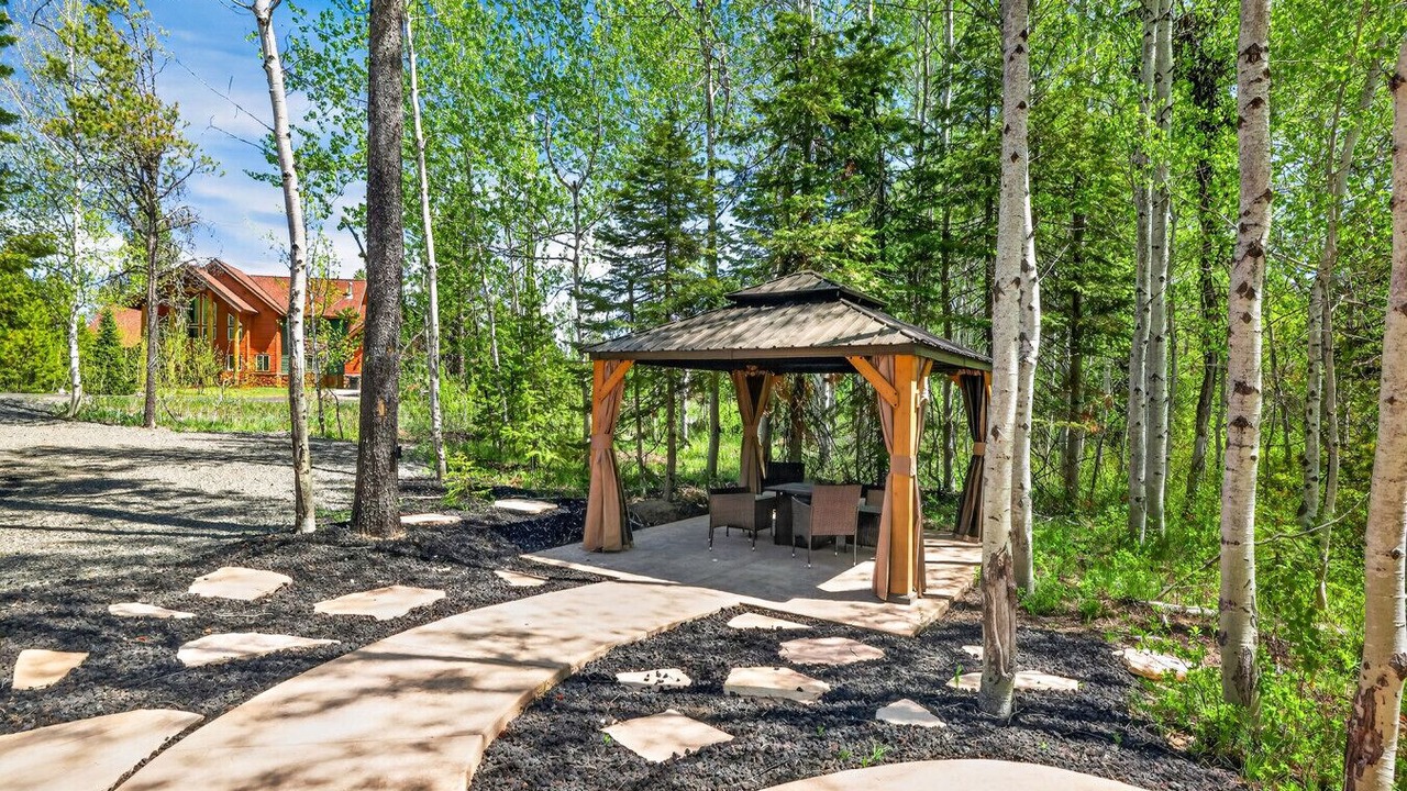 Photo of Outdoor in Donnelly
