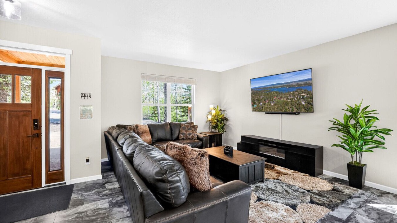 Photo of Livingroom in Donnelly