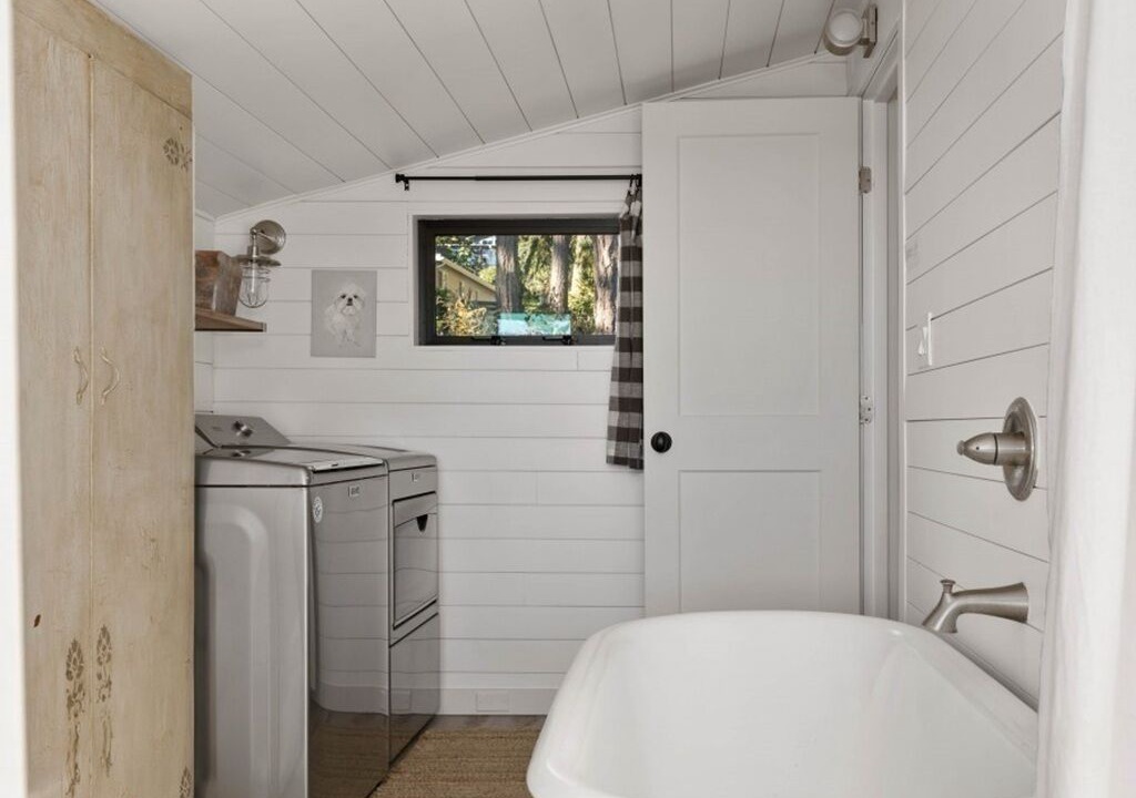 Photo of Bathroom in Coupeville