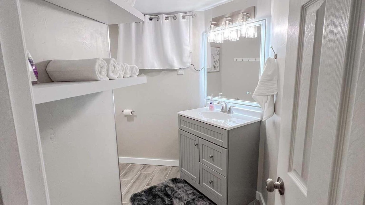 Photo of Bathroom in Shelley