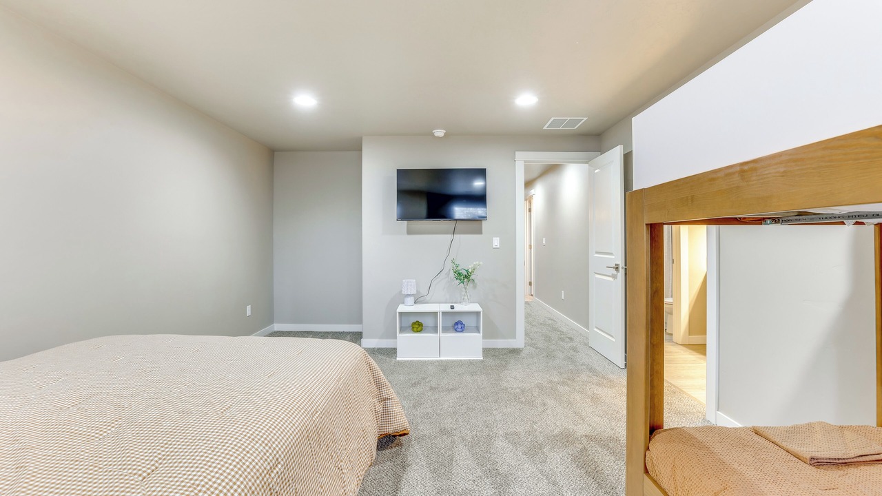 Photo of Bedroom in Sunset