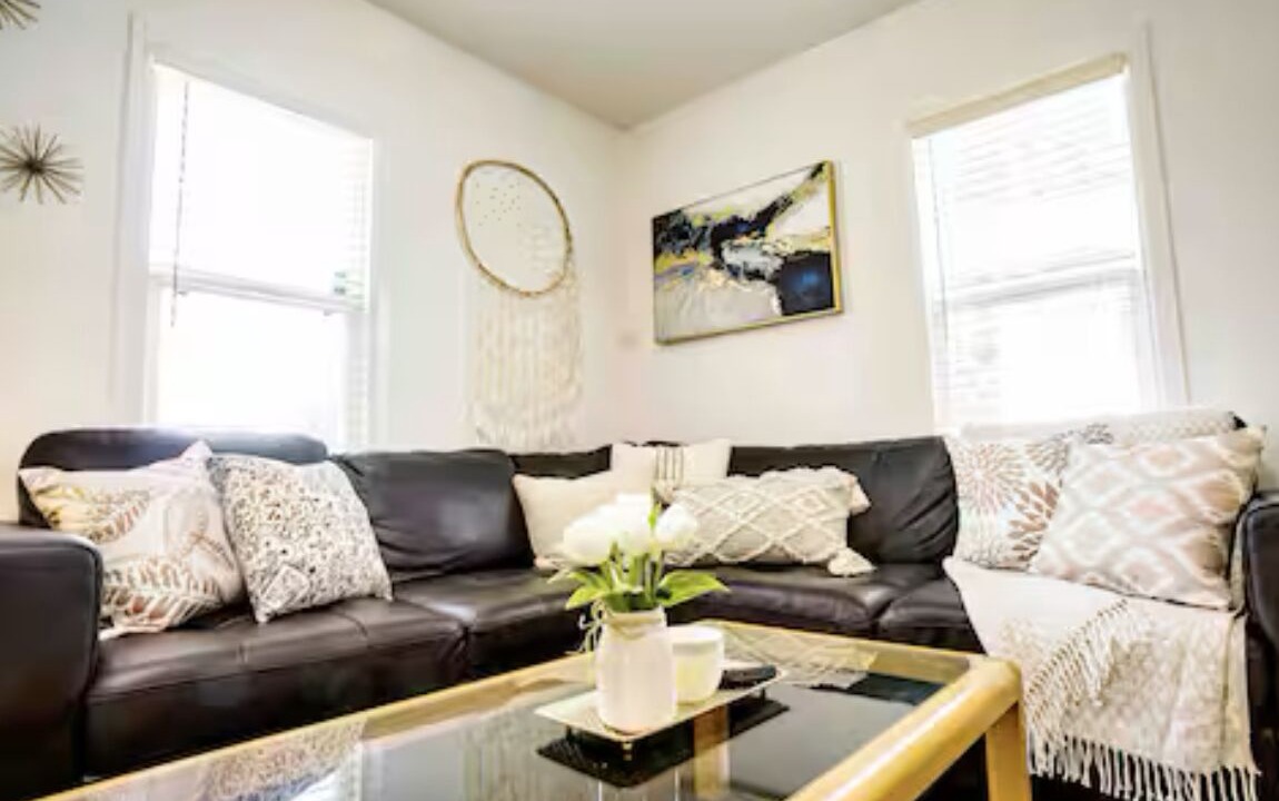 Photo of Livingroom in Central Tacoma
