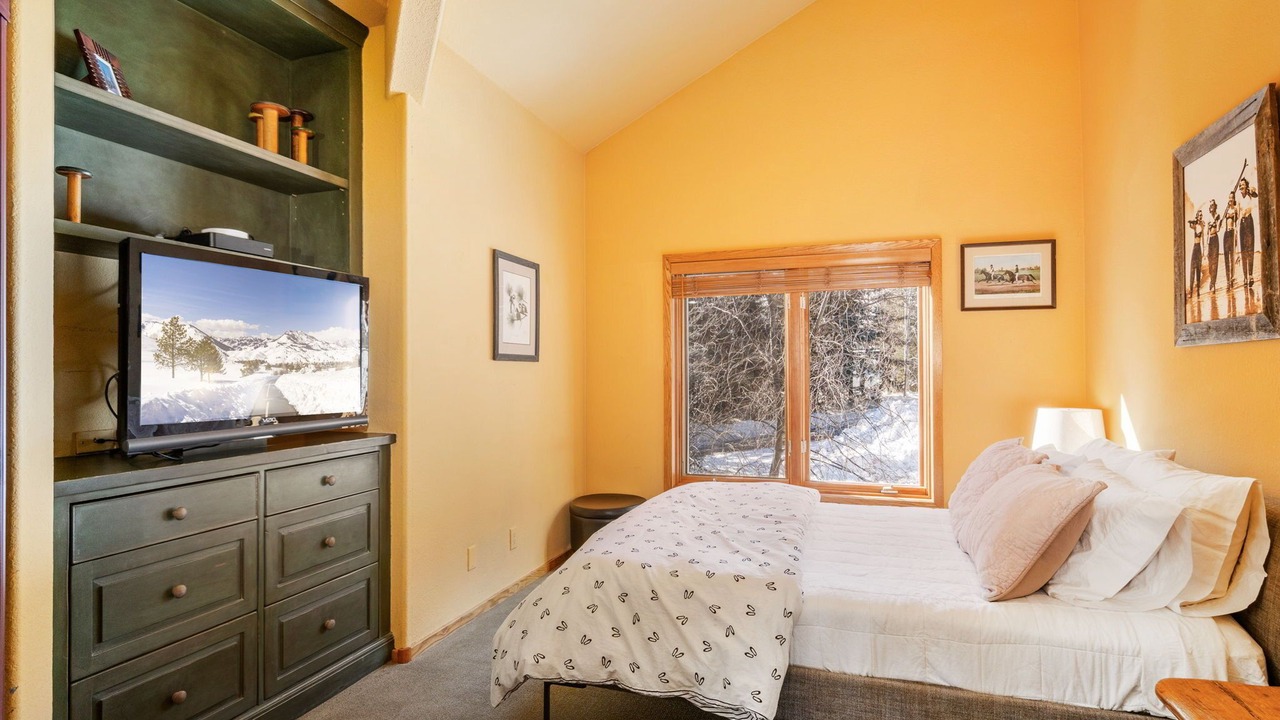 Photo of Bedroom in Elkhorn Village
