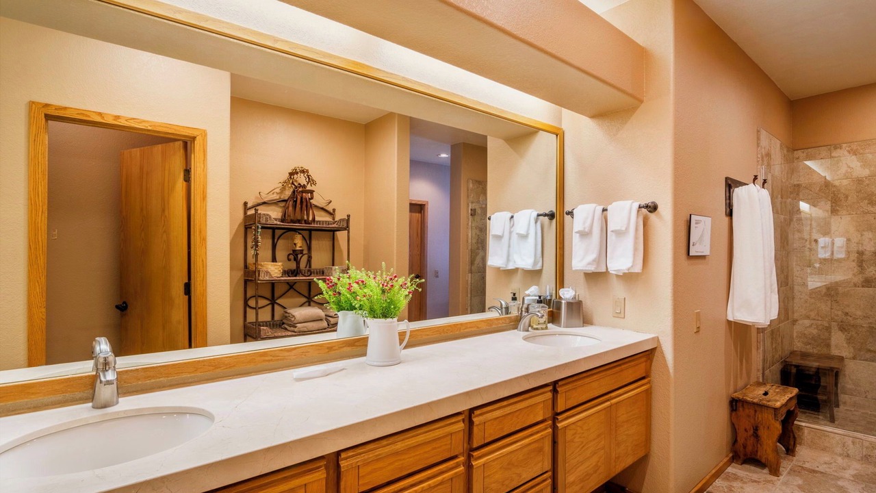 Photo of Bathroom in Elkhorn Village