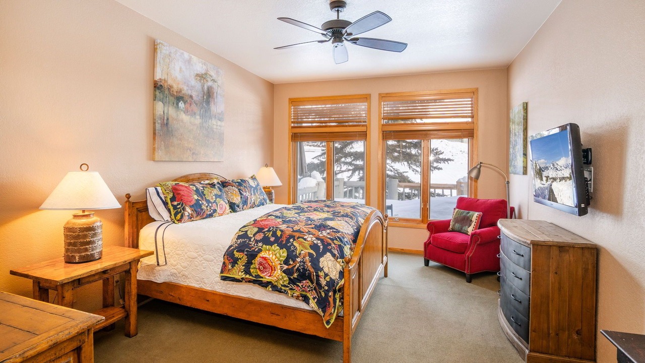 Photo of Bedroom in Elkhorn Village
