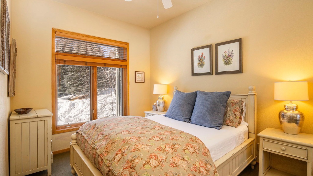 Photo of Bedroom in Elkhorn Village