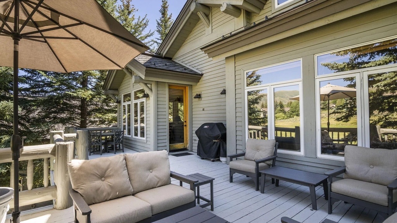 Photo of Patio Balcony in Elkhorn Village