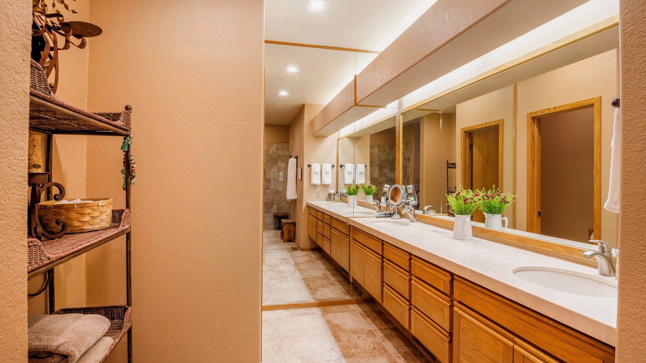 Photo of Bathroom in Elkhorn Village