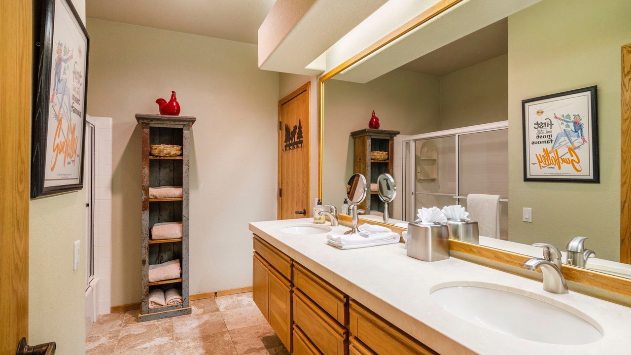 Photo of Bathroom in Elkhorn Village