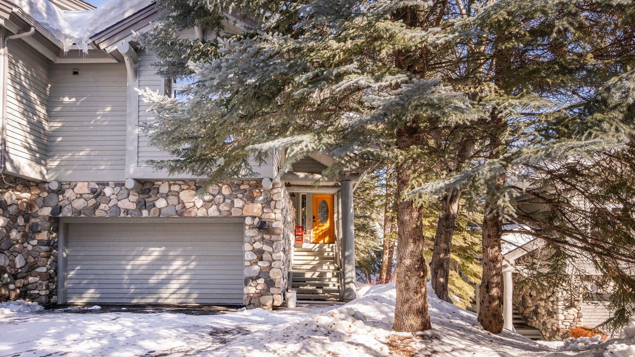 Photo of Outdoor in Elkhorn Village