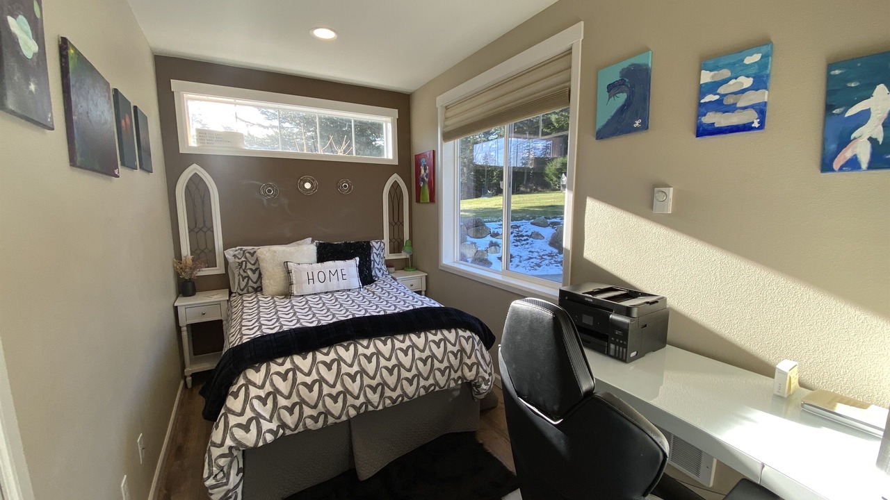 Photo of Bedroom in Eastsound