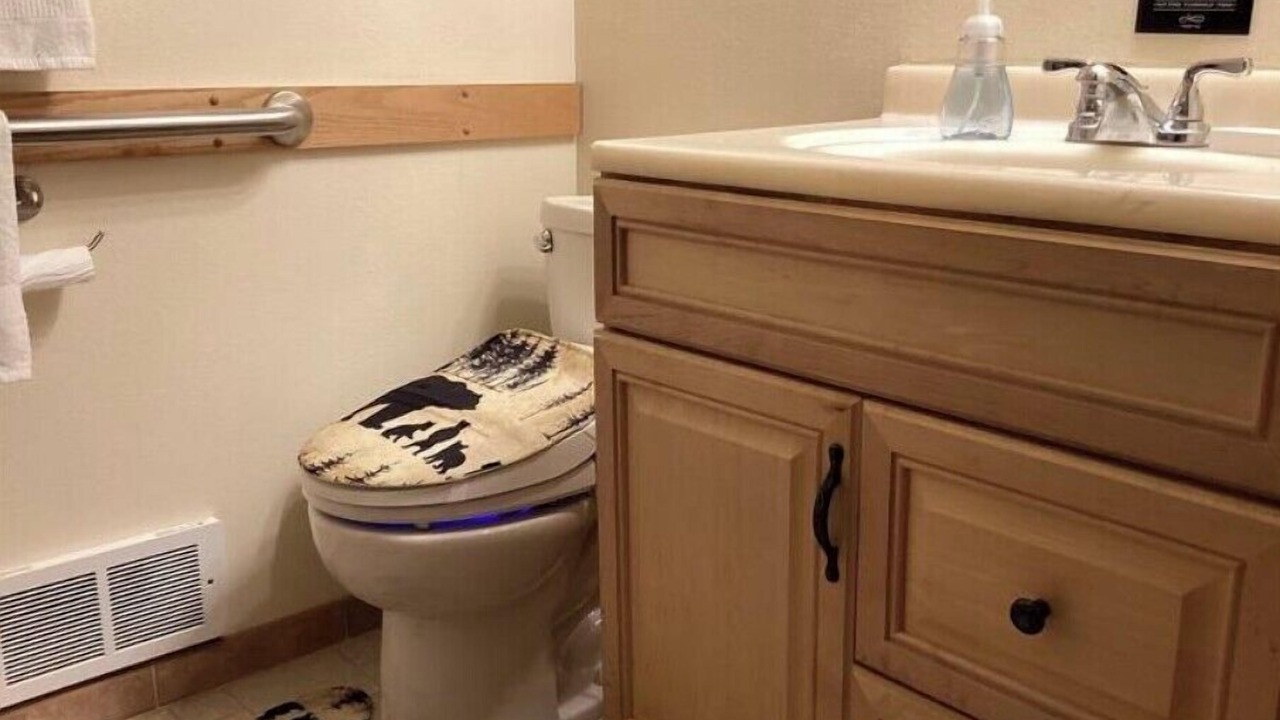 Photo of Bathroom in Edgewood